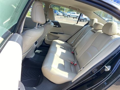 Used 2015 Honda Accord EX-L image 16