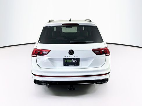 Used 2022 Volkswagen Tiguan SE R-Line FWD image 7