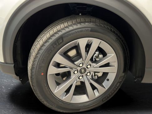 Used 2026 Ford Explorer Active w/ Active Comfort Package AWD/4WD image 37