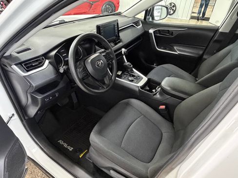 Used 2020 Toyota RAV4 LE image 21