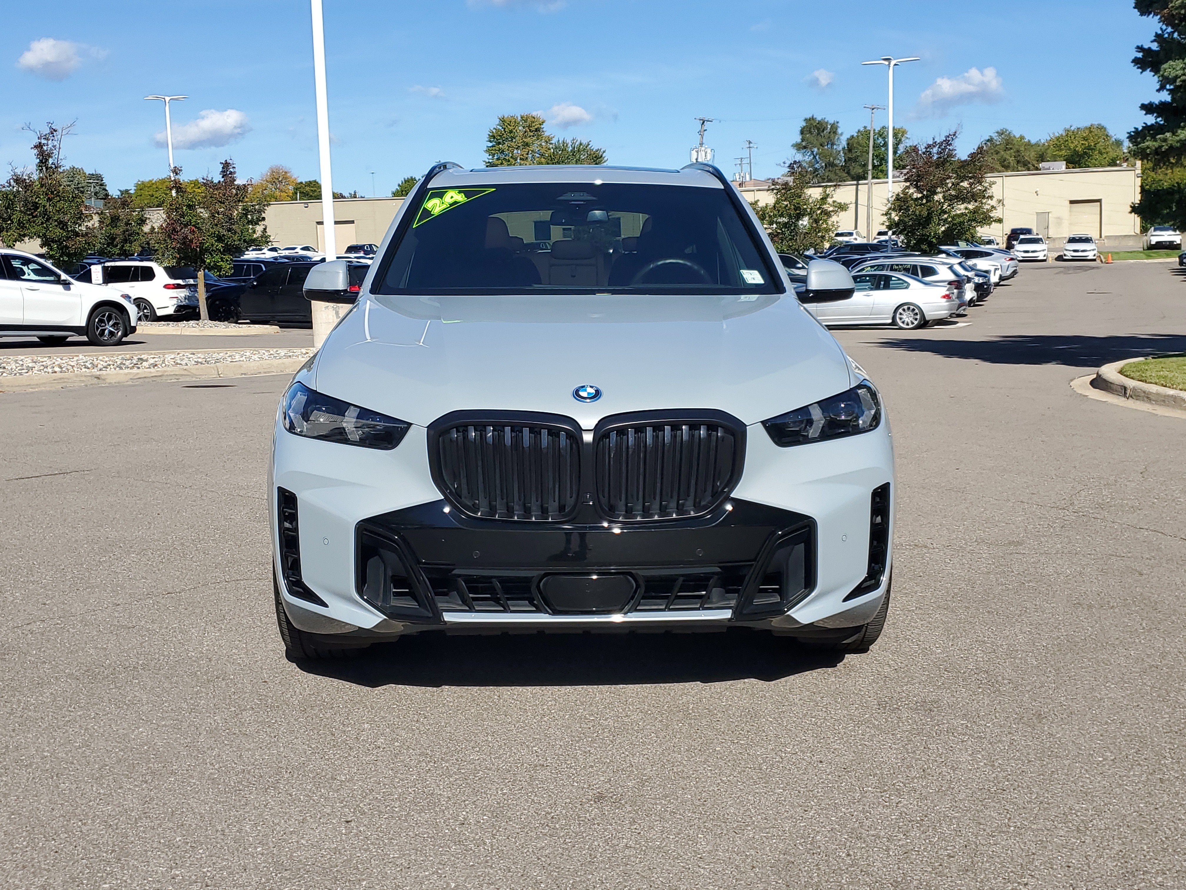 Certified 2024 BMW X5 xDrive50e w/ M Sport Package AWD/4WD image 8