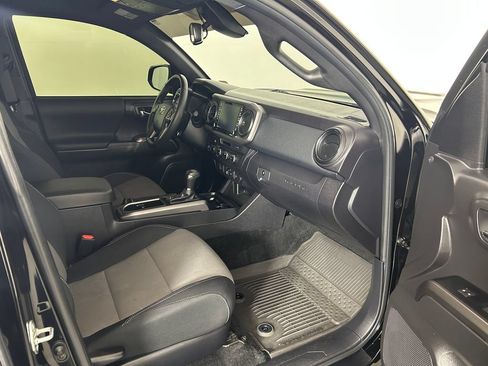 Used 2023 Toyota Tacoma TRD Sport AWD/4WD image 23