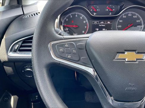 Used 2019 Chevrolet Cruze LS w/ LS Convenience Package FWD image 10