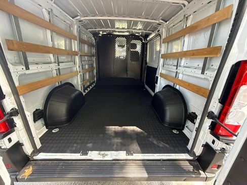 Used 2025 RAM ProMaster 2500 w/ U-Haul Equipment Group FWD image 5