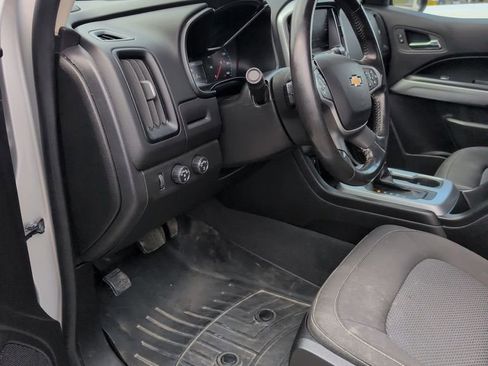 Used 2019 Chevrolet Colorado LT w/ LT Convenience Package AWD/4WD image 8