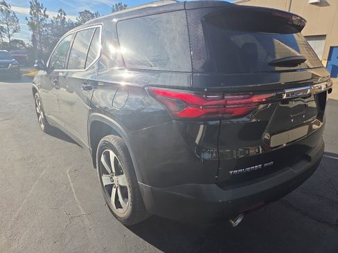 Used 2023 Chevrolet Traverse LT w/ LT Premium Package image 5