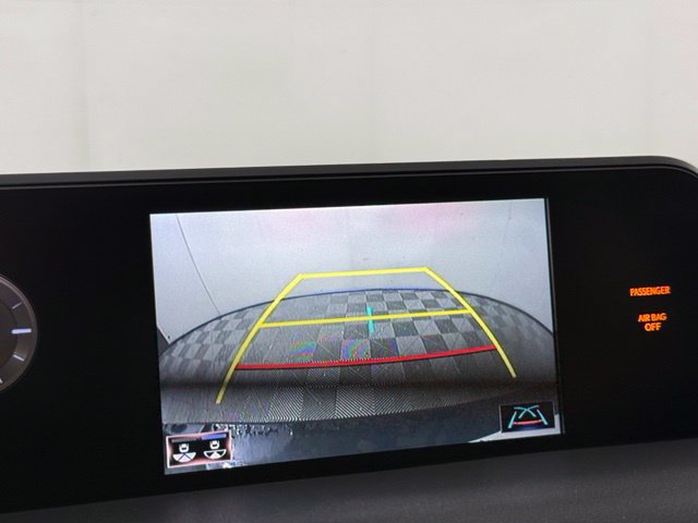 Used 2022 Lexus UX 200 FWD image 19