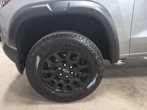 Used 2023 Chevrolet Colorado Trail Boss w/ Technology Package image 37