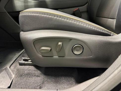Used 2026 Chevrolet Traverse High Country w/ LPO, Floor Liner Package AWD/4WD image 17