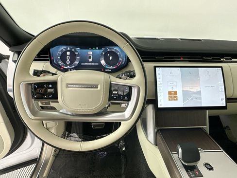 Certified 2025 Land Rover Range Rover Long Wheelbase SE AWD/4WD image 11
