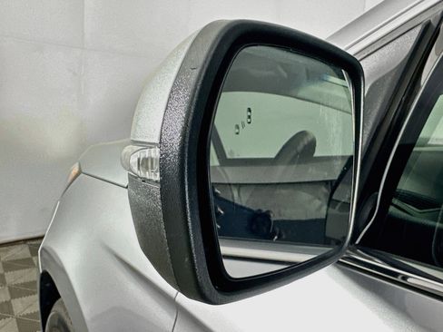 Used 2020 Ford Edge Titanium FWD image 16