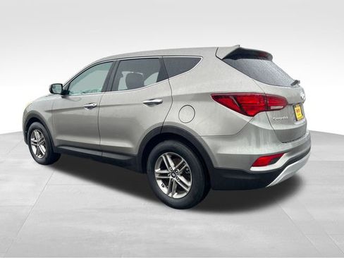 Used 2017 Hyundai Santa Fe Sport image 5