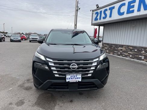 Used 2024 Nissan Rogue SV AWD/4WD image 2