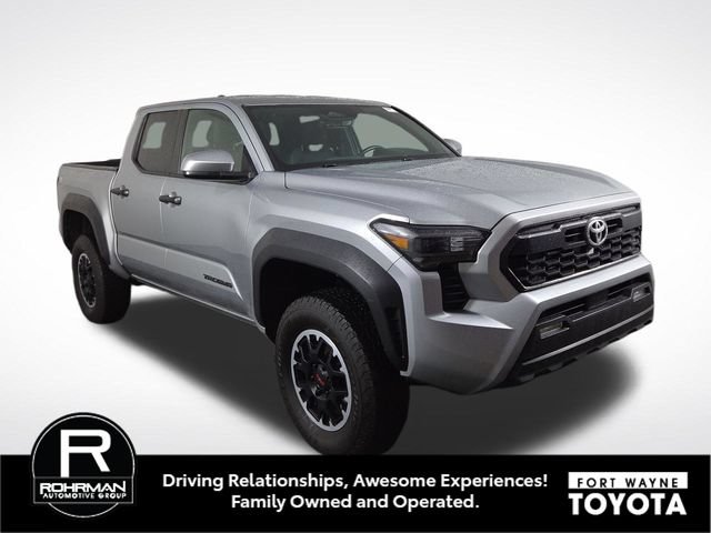 Used 2024 Toyota Tacoma TRD Off-Road AWD/4WD image 4