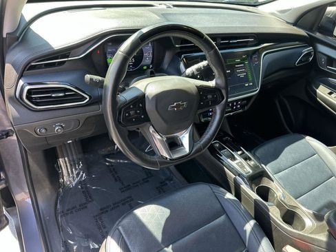 Used 2023 Chevrolet Bolt EUV Premier w/ Super Cruise Package FWD image 2