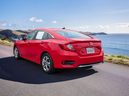Used 2019 Honda Civic LX image 7