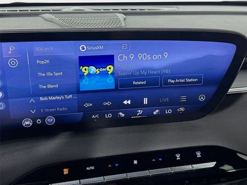 Certified 2025 Buick Enclave Sport Touring w/ Power Package FWD image 14