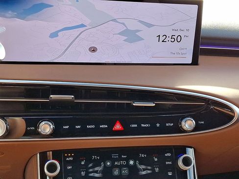 New 2026 Genesis GV70 2.5T Advanced image 16