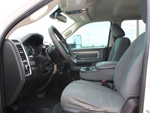 Used 2018 RAM 2500 SLT AWD/4WD image 21