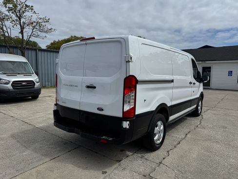 Used 2019 Ford Transit 250 130 Low Roof image 9