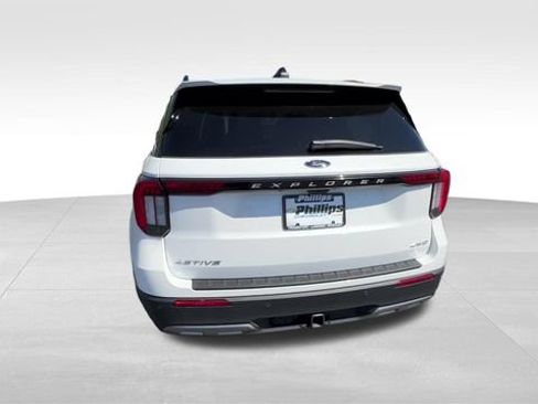 Used 2026 Ford Explorer Active w/ Active Comfort Package AWD/4WD image 5