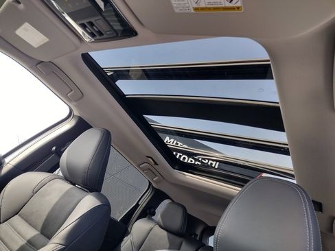 New 2026 Mitsubishi Outlander Trail Edition image 3