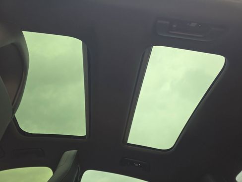 Used 2020 Porsche Panamera 4 image 22