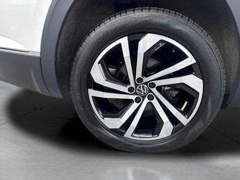 Used 2023 Volkswagen Atlas SEL AWD/4WD image 15
