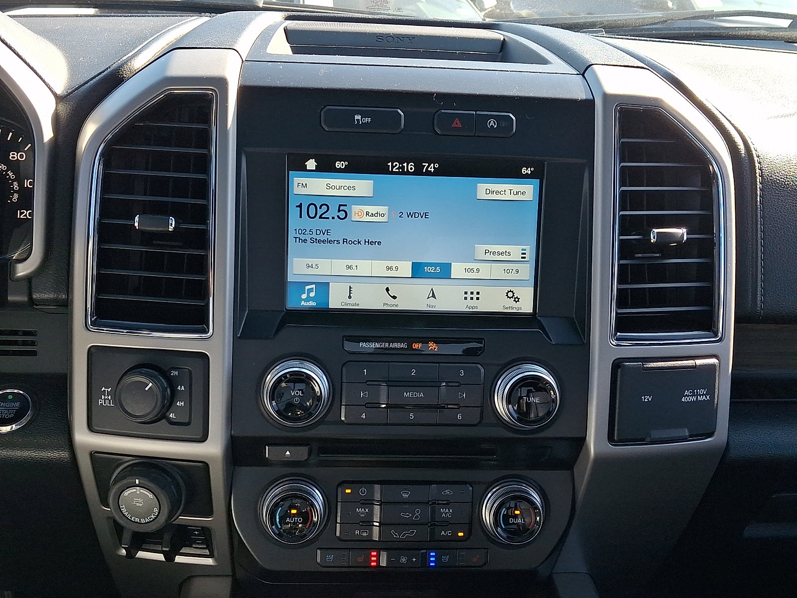 Used 2017 Ford F150 Lariat w/ Equipment Group 502A Luxury AWD/4WD image 17