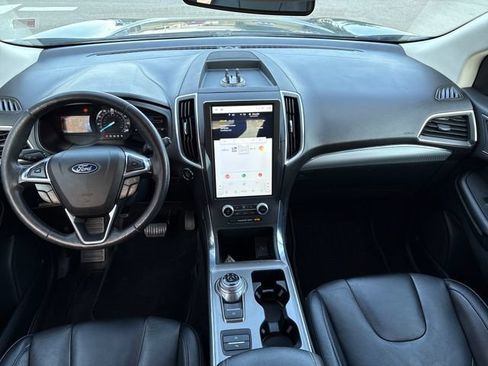 Used 2022 Ford Edge Titanium AWD/4WD image 12