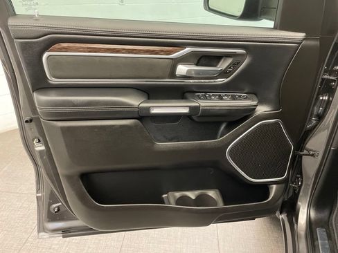 Used 2019 RAM 1500 Laramie AWD/4WD image 28