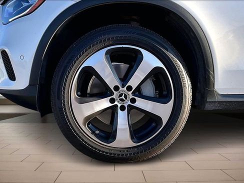 Used 2021 Mercedes-Benz GLC 300 4MATIC image 9