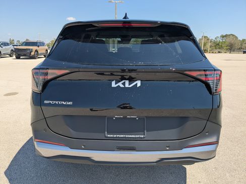 New 2026 Kia Sportage EX FWD image 6