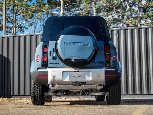 Used 2025 Land Rover Defender 110 S AWD/4WD image 8