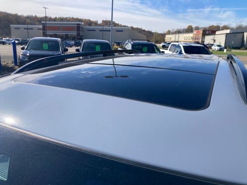 New 2025 Honda Pilot Touring image 10