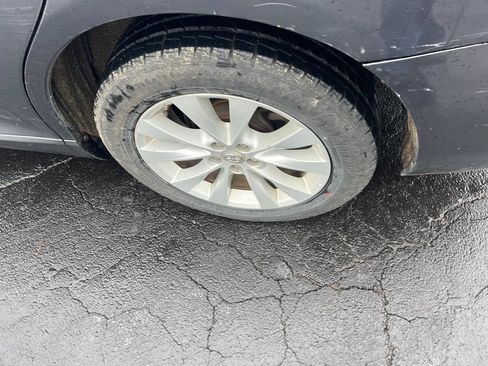 Used 2013 Toyota Venza LE image 27