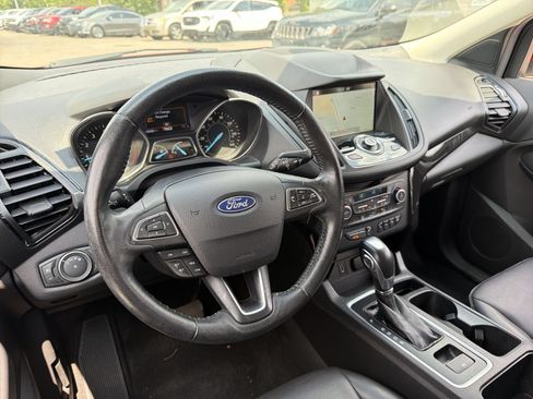 Used 2019 Ford Escape Titanium AWD/4WD image 17