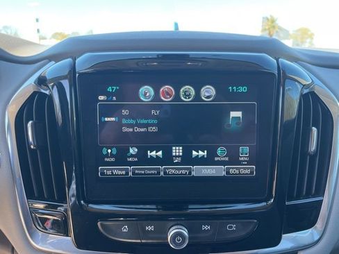 Used 2019 Chevrolet Traverse LT image 24