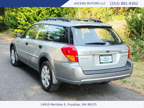 Used 2006 Subaru Outback 2.5i AWD/4WD image 3