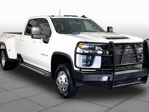 Used 2022 Chevrolet Silverado 3500 LT w/ Convenience Package AWD/4WD image 3