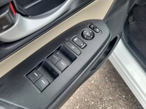 Used 2019 Honda CR-V LX image 22