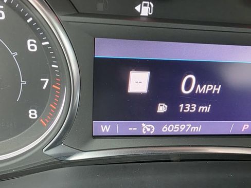 Used 2021 GMC Acadia SLT w/ Trailering Package FWD image 26