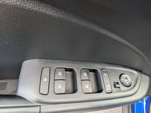 Certified 2023 Hyundai Venue Limited FWD image 14