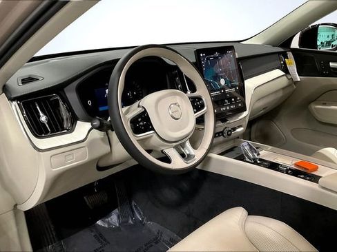 New 2026 Volvo XC60 B5 Ultra w/ Protection Package Premier AWD/4WD image 8
