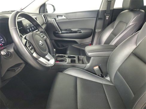 Used 2022 Kia Sportage EX image 21