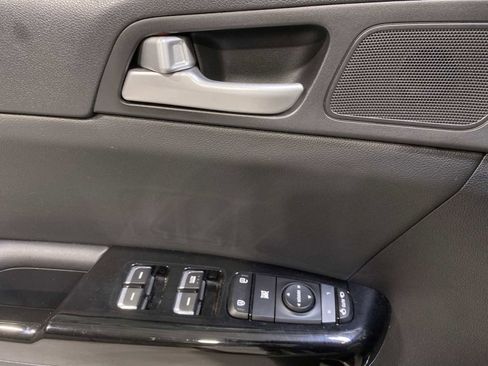 Used 2019 Kia Sportage EX image 23