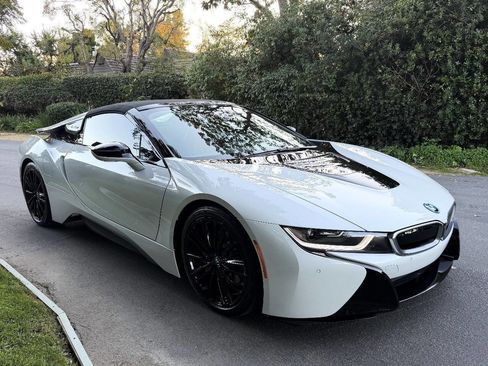 Used 2019 BMW i8 Roadster image 11