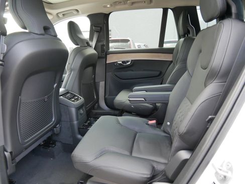 New 2026 Volvo XC90 T8 Plus AWD/4WD image 6