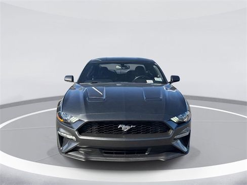 Certified 2020 Ford Mustang Coupe image 2