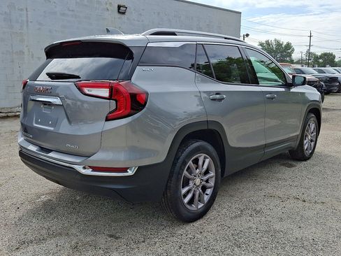 Used 2024 GMC Terrain SLT AWD/4WD image 5